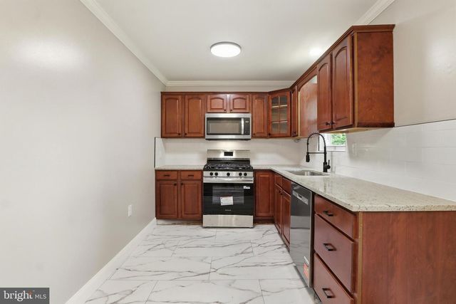5013 LENKER ST, Mechanicsburg, PA 17050