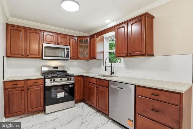 5013 LENKER ST, Mechanicsburg, PA 17050