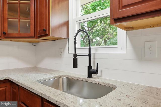 5013 LENKER ST, Mechanicsburg, PA 17050