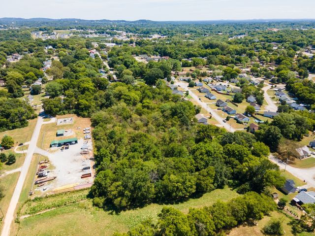 156 Morningside Ln, Columbia, TN 38401