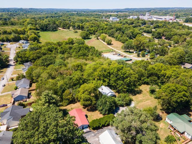 156 Morningside Ln, Columbia, TN 38401