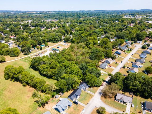 156 Morningside Ln, Columbia, TN 38401