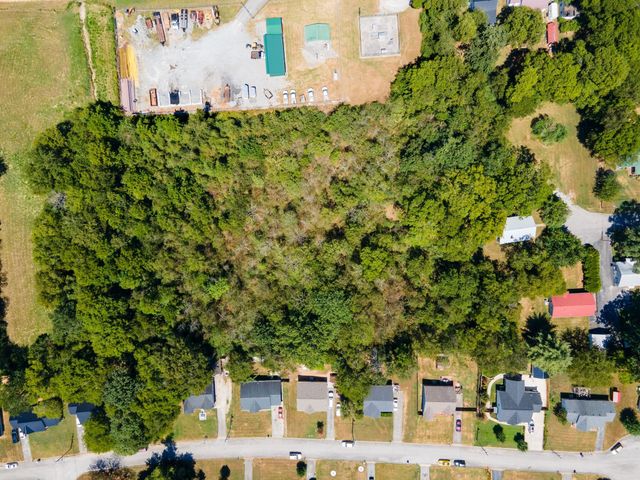 156 Morningside Ln, Columbia, TN 38401