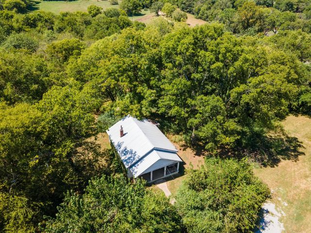 156 Morningside Ln, Columbia, TN 38401