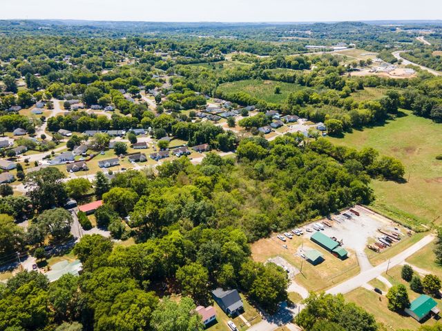 156 Morningside Ln, Columbia, TN 38401