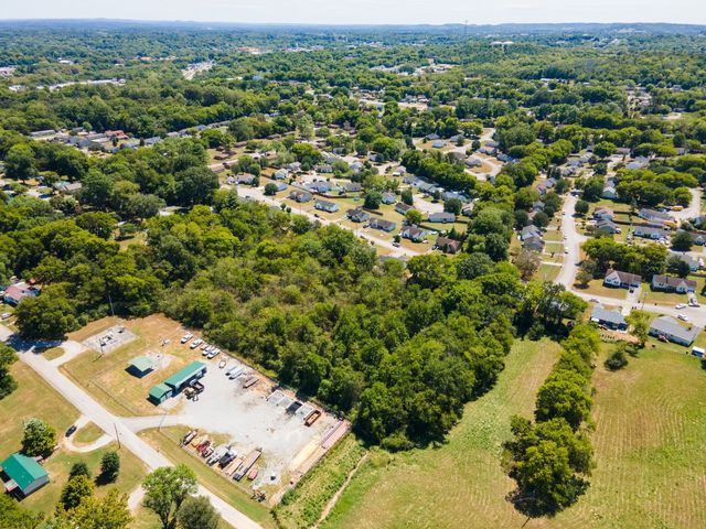 156 Morningside Ln, Columbia, TN 38401