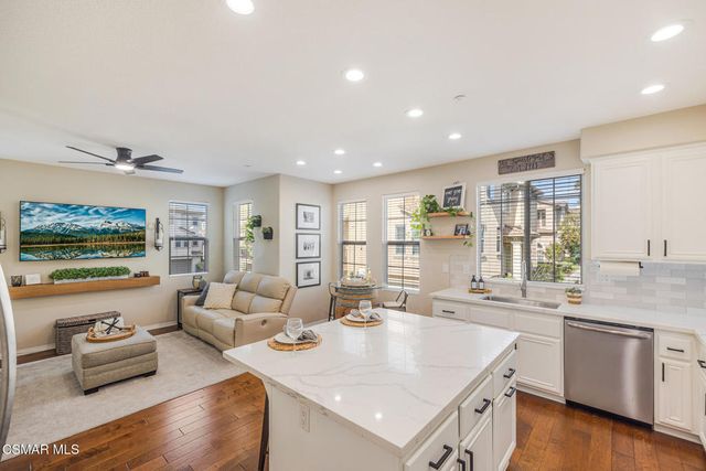 1240 Bayside Lane, Oxnard, CA 93035