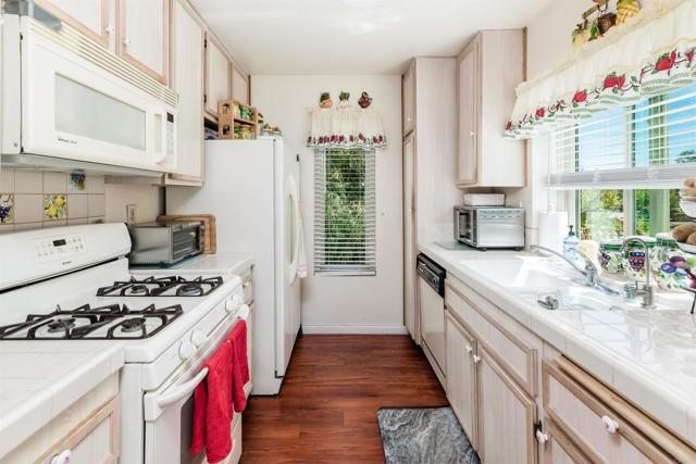 10758 Dabney Drive 40, San Diego, CA 92126