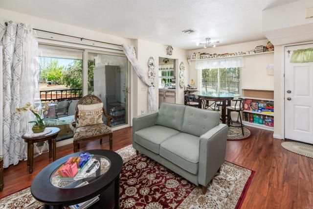 10758 Dabney Drive 40, San Diego, CA 92126