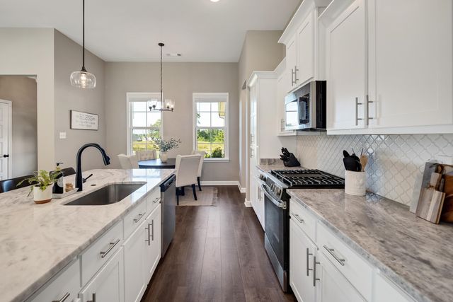 30 SOUTHAMPTON ST, Oakland, TN 38060