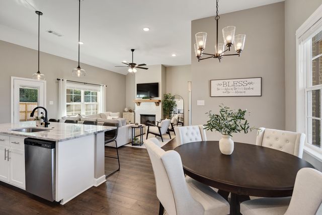 30 SOUTHAMPTON ST, Oakland, TN 38060