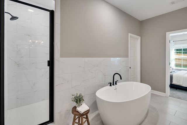 30 SOUTHAMPTON ST, Oakland, TN 38060
