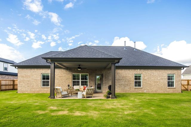 30 SOUTHAMPTON ST, Oakland, TN 38060