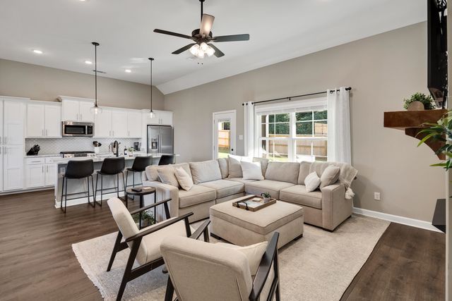30 SOUTHAMPTON ST, Oakland, TN 38060