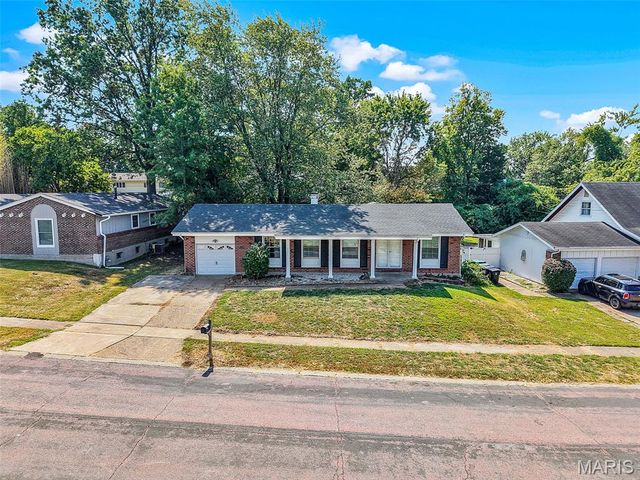 4244 Miletus Drive, Florissant, MO 63033