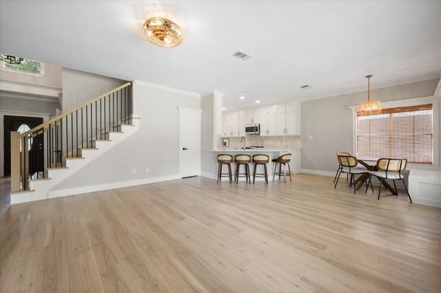 2300 Eden Green Drive, Arlington, TX 76001