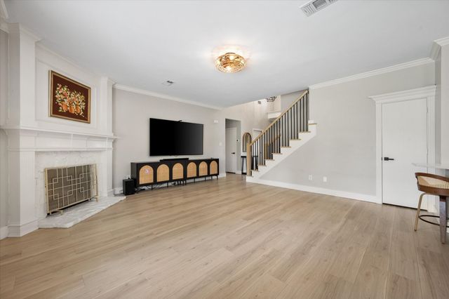 2300 Eden Green Drive, Arlington, TX 76001