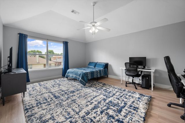 2300 Eden Green Drive, Arlington, TX 76001
