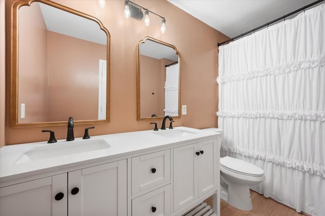 2300 Eden Green Drive, Arlington, TX 76001