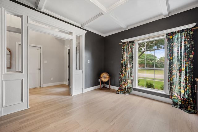 2300 Eden Green Drive, Arlington, TX 76001