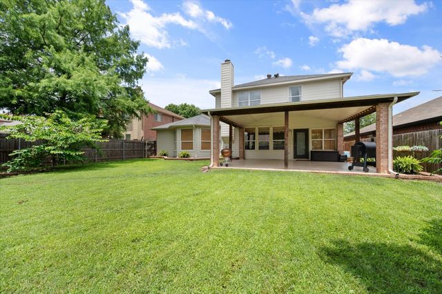 2300 Eden Green Drive, Arlington, TX 76001