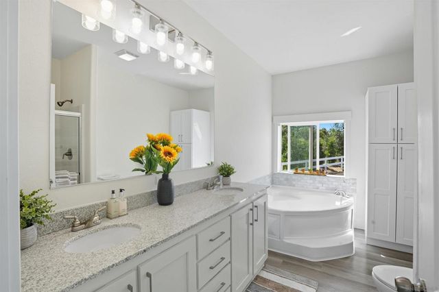 2080 82 Curtis, Vista, CA 92084