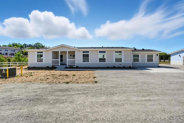 2080 82 Curtis, Vista, CA 92084