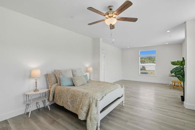 2080 82 Curtis, Vista, CA 92084