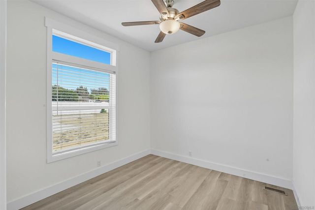 2080 82 Curtis, Vista, CA 92084