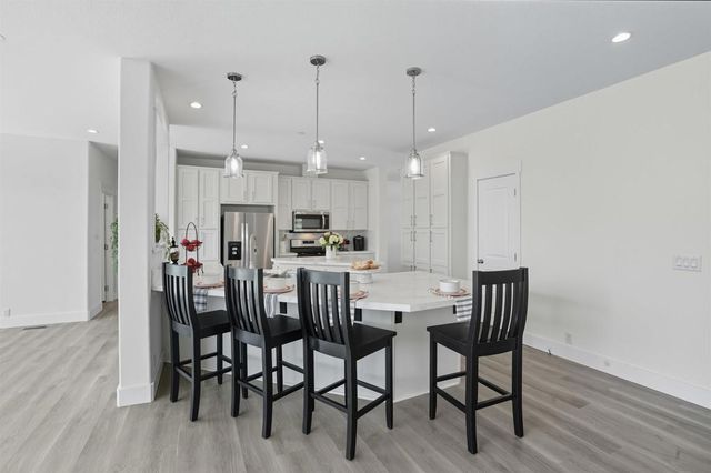 2080 82 Curtis, Vista, CA 92084