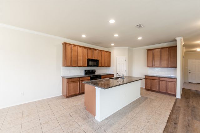 3112 Manuel Creek Drive, Little Elm, TX 75068