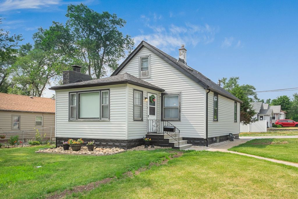 1725 E Washington Street, Joliet, IL 60433