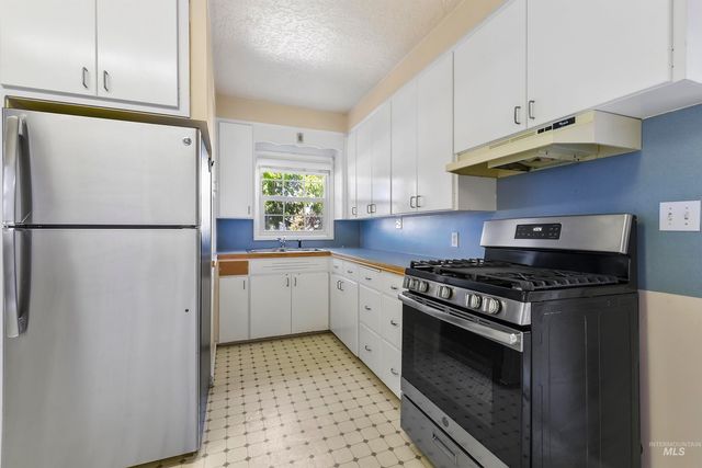 903 7th St S, Nampa, ID 83651