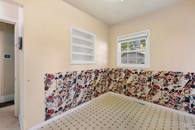 903 7th St S, Nampa, ID 83651
