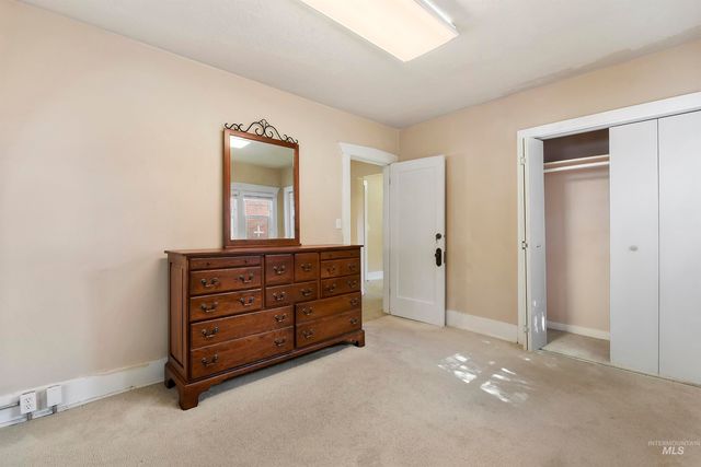 903 7th St S, Nampa, ID 83651