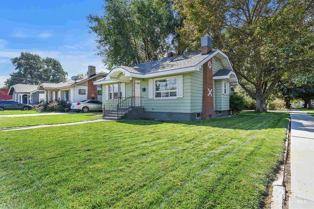 903 7th St S, Nampa, ID 83651