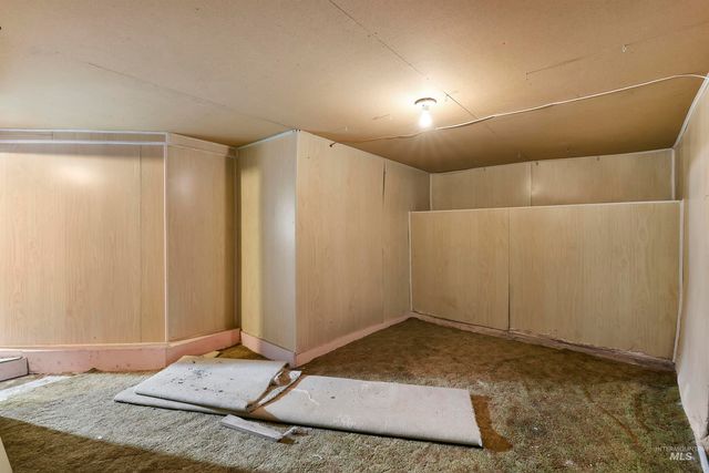 903 7th St S, Nampa, ID 83651
