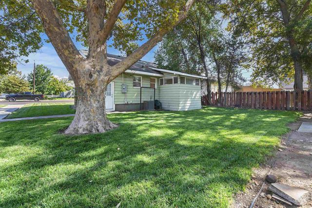 903 7th St S, Nampa, ID 83651