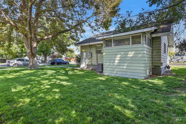903 7th St S, Nampa, ID 83651