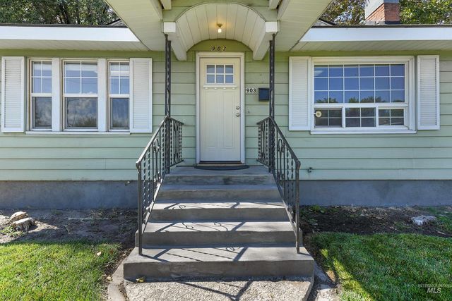 903 7th St S, Nampa, ID 83651