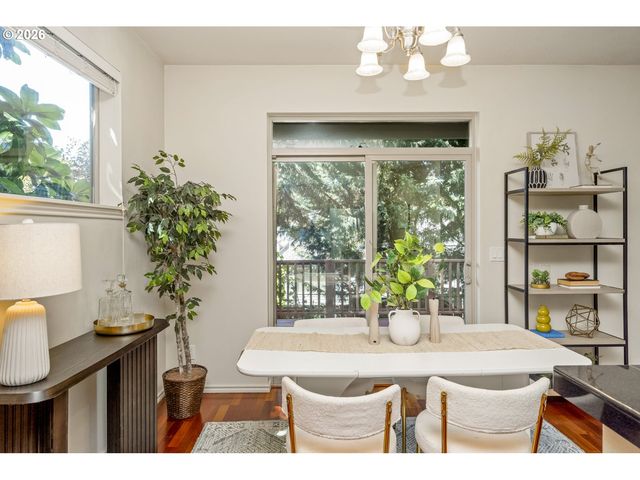 16393 Sw KESSLER Ln, Portland, OR 97224