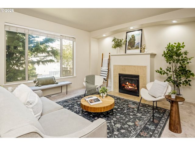 16393 Sw KESSLER Ln, Portland, OR 97224