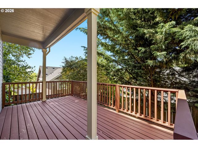 16393 Sw KESSLER Ln, Portland, OR 97224