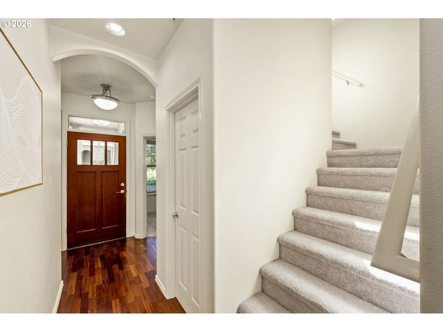 16393 Sw KESSLER Ln, Portland, OR 97224