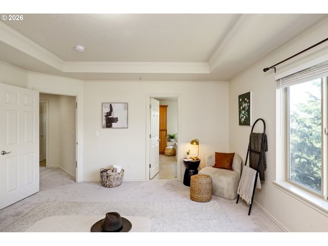 16393 Sw KESSLER Ln, Portland, OR 97224