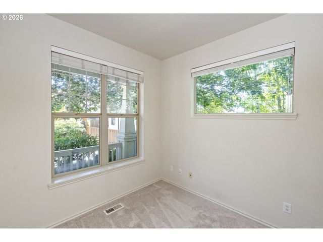 16393 Sw KESSLER Ln, Portland, OR 97224
