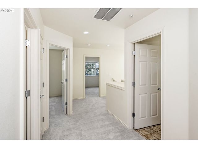 16393 Sw KESSLER Ln, Portland, OR 97224