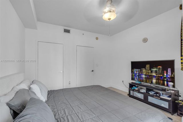 1111 SW 1st Ave 1217, Miami, FL 33130