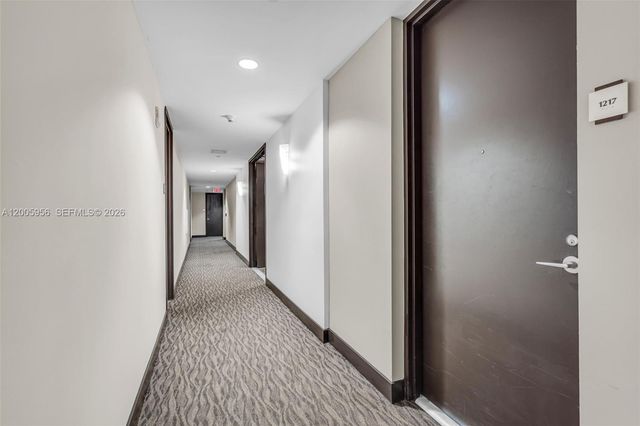 1111 SW 1st Ave 1217, Miami, FL 33130