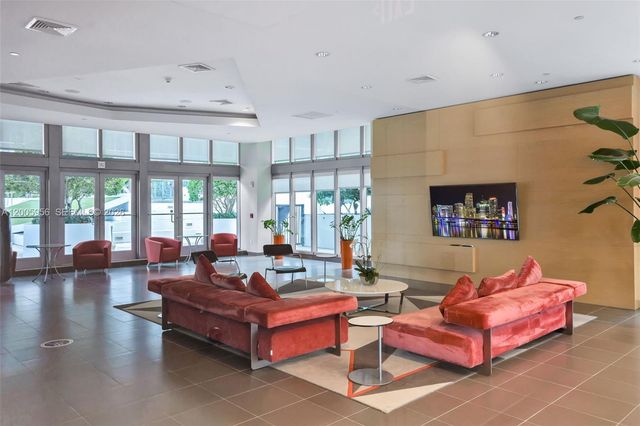 1111 SW 1st Ave 1217, Miami, FL 33130